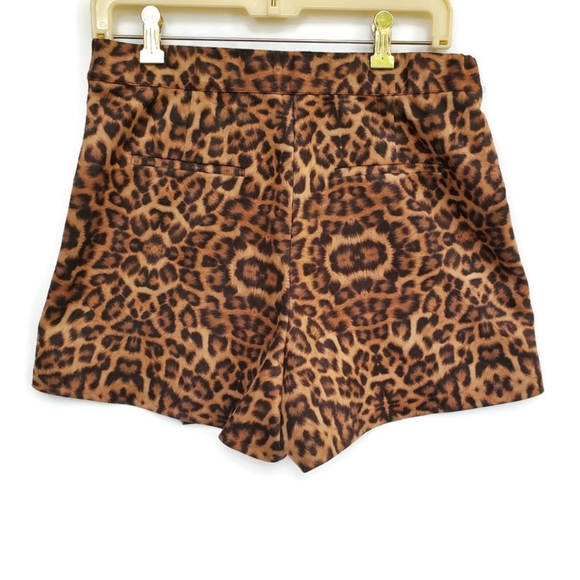 ENTRO Leopard Short/Skort EUC Size M - Picture 2 of 8